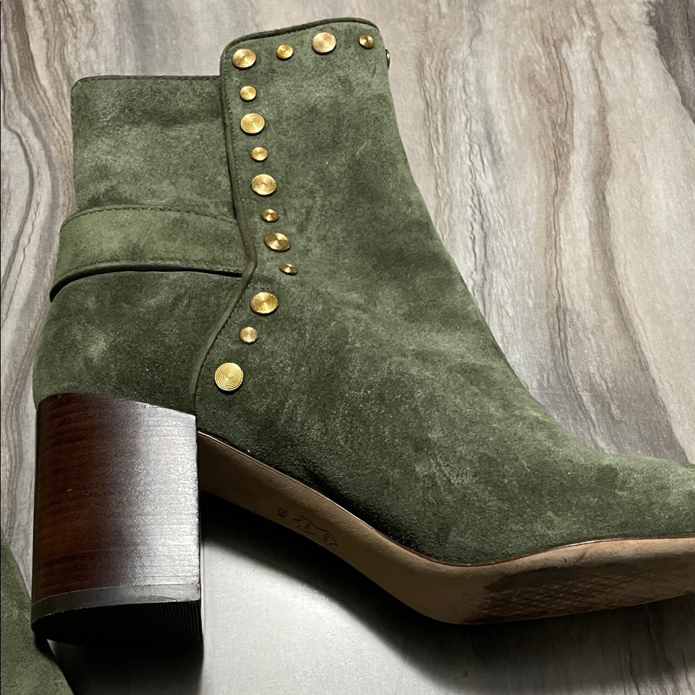 Tory Burch Green Suede Ankle Boots with Gold Studs - Picture 4 of 7